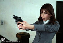 MEYD-812 人妻搜查官「明里つむぎ」为了老公勇闯敌营！却被当面监禁多人蹂躏！-沐风文化